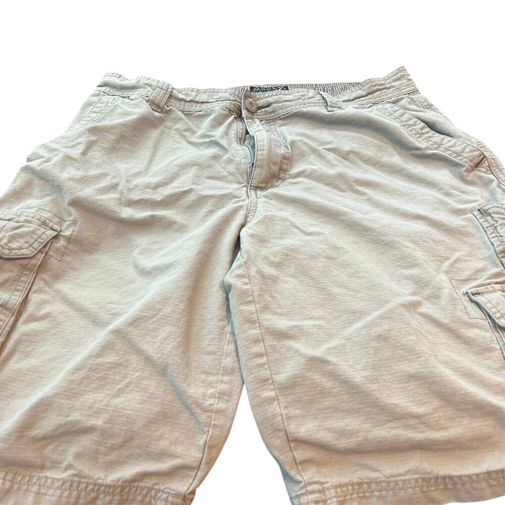 Men’s cargo supplies shorts size 36
